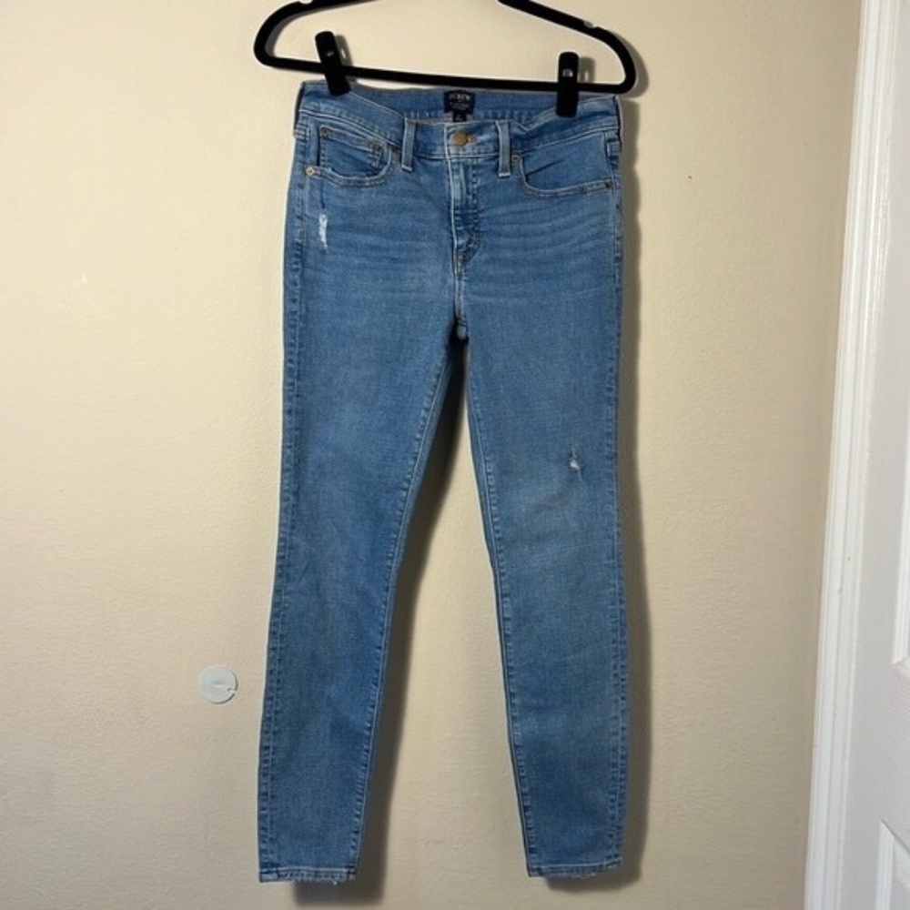 J. Crew Factory 8" Mid Rise Skinny Jean Signature Stretch in Baby Wash Size 27